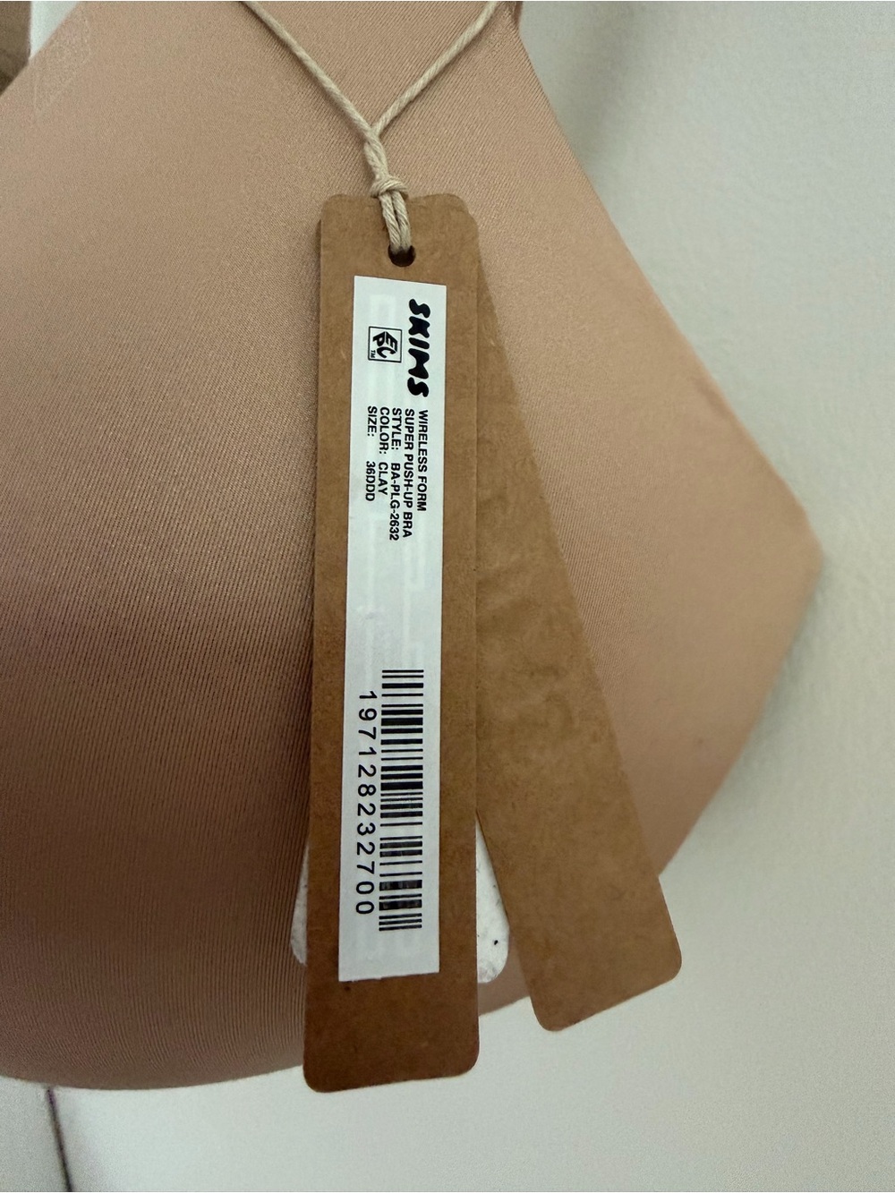 Skims wireless foam super push up bra - Picture 4 of 8